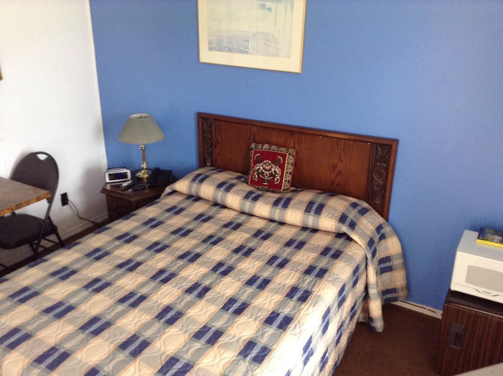 Penny'S Motel Thornbury Экстерьер фото